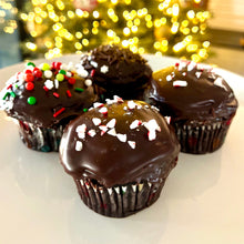 Load image into Gallery viewer, Merry Chocolate Cupcakes
